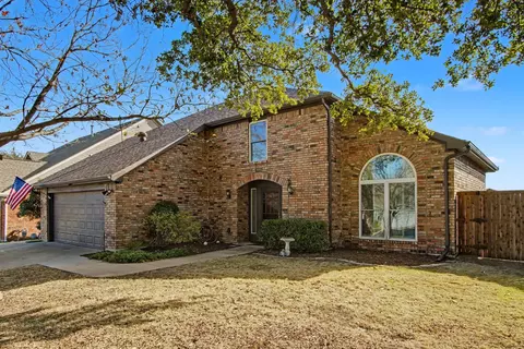 2421 Warwick Ave, Flower Mound, TX 75028