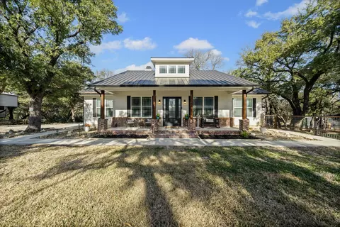 523 River Park Rd, Mcgregor, TX 76657