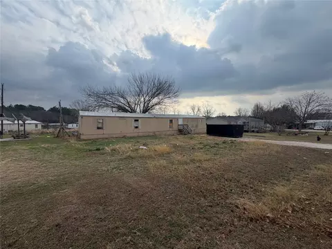 8864 Mid Haven Cir, Granbury, TX 76048