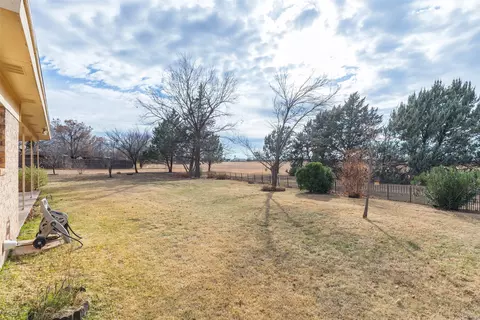 Exterior - 476 Scott St, Tye, TX 79563 photo 5 of 9