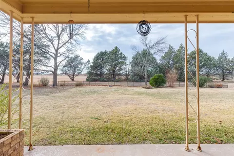 Exterior - 476 Scott St, Tye, TX 79563 photo 4 of 9