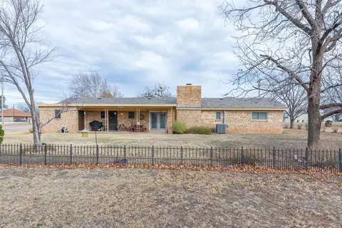 Exterior - 476 Scott St, Tye, TX 79563 photo 9 of 9