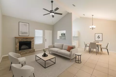 610 Canterbury St, Euless, TX 76039