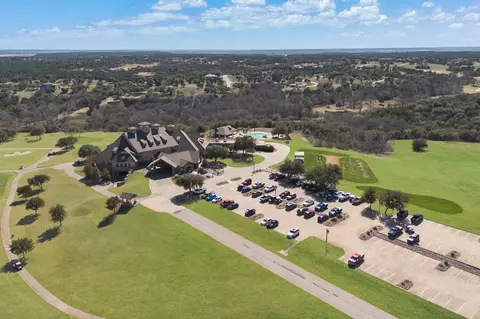 7420 S Aberdeen Dr, Cleburne, TX 76033