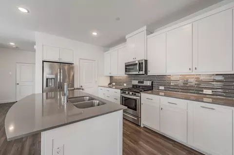 Kitchen - 405 Matchbox St, Argyle, TX 76226 photo 3 of 4