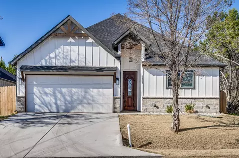 5858 Black Pine Cir, Granbury, TX 76048