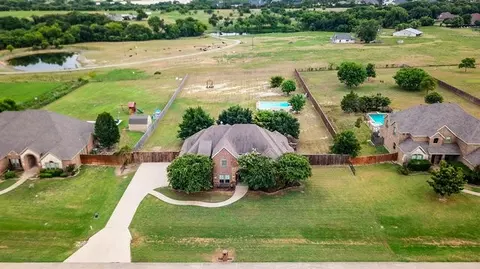 4650 Sunrise Ln, Midlothian, TX 76065