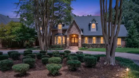 1330 Forest Creek Dr, Shreveport, LA 71115