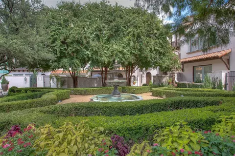 271 Casa Blanca Ave, Fort Worth, TX 76107