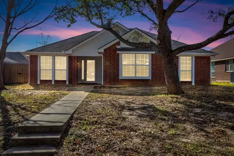 1112 Old Knoll Dr, Wylie, TX 75098