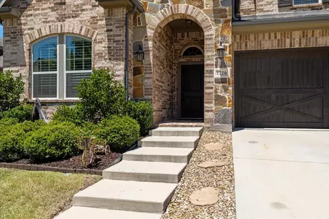 Exterior - 1216 8th St, Argyle, TX 76226 photo 2 of 5