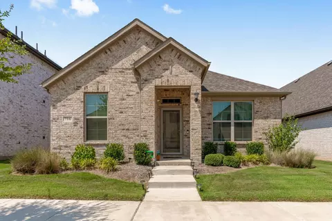 Exterior - 716 Lamp Post Ln, Argyle, TX 76226 photo 1 of 7
