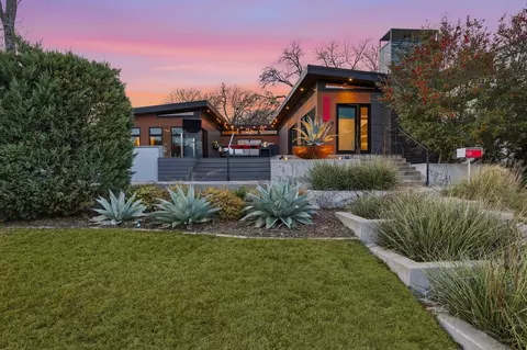 9211 E Lake Highlands Dr, Dallas, TX 75218