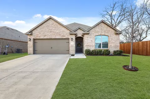 733 Vaquero St, White Settlement, TX 76108