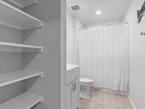 Bath - 157 Greengate Dr, Boyd, TX 76023 photo 5 of 6