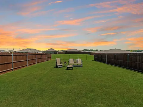 Exterior - 157 Greengate Dr, Boyd, TX 76023 photo 2 of 3