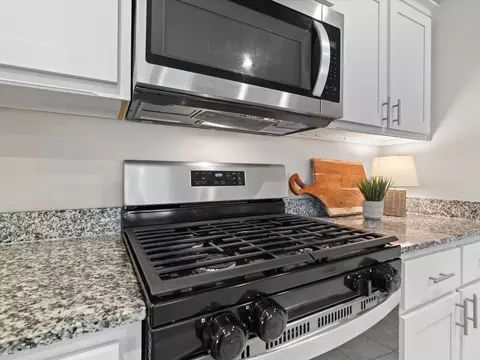 Kitchen - 157 Greengate Dr, Boyd, TX 76023 photo 4 of 4