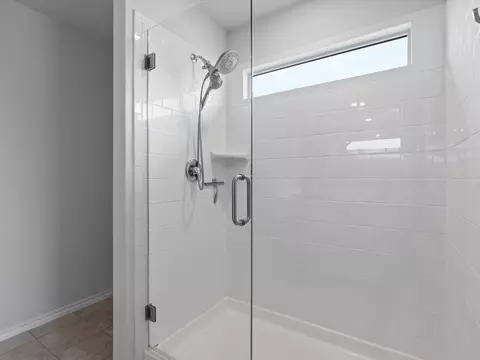 Bath - 157 Greengate Dr, Boyd, TX 76023 photo 4 of 6