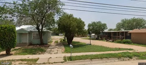 320 28th St, Snyder, TX 79549