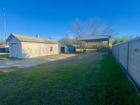 Exterior - 3024 Edna Ave, Waco, TX 76708 photo 3 of 4