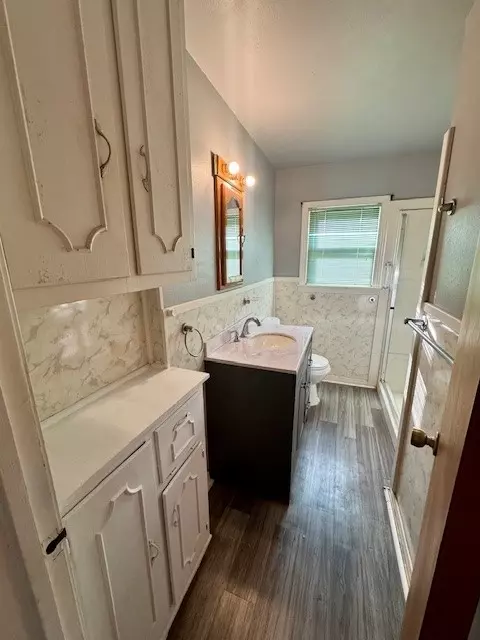 Bath - 3024 Edna Ave, Waco, TX 76708 photo 1 of 2
