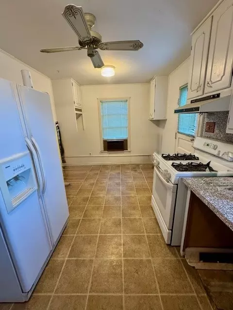 Kitchen - 3024 Edna Ave, Waco, TX 76708 photo 3 of 3