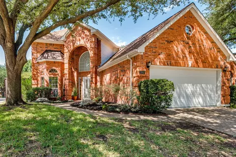 3840 Azure Ln, Addison, TX 75001