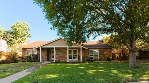 1738 Hartford Dr, Carrollton, TX 75007