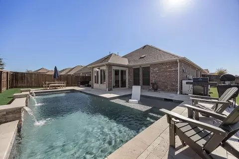 11101 Blaze St, Aubrey, TX 76227
