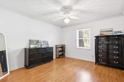 Bedroom - 404 E Huitt Ln, Euless, TX 76040 photo 3 of 4