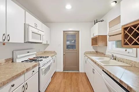 Kitchen - 404 E Huitt Ln, Euless, TX 76040 photo 1 of 6