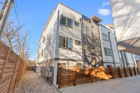 1118 Galveston Ave #5, Fort Worth, TX 76104