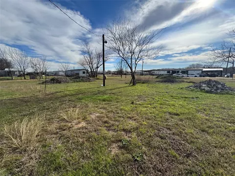 2409 Hickory Ln, Burleson, TX 76028