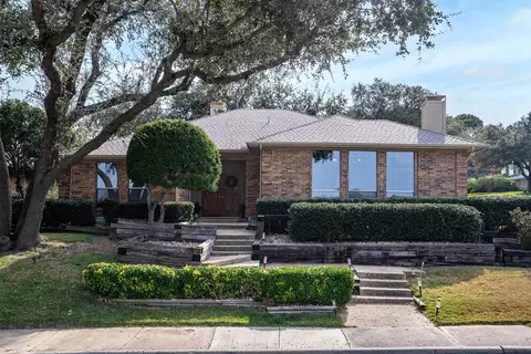 1636 Crooked Creek Dr, Carrollton, TX 75007