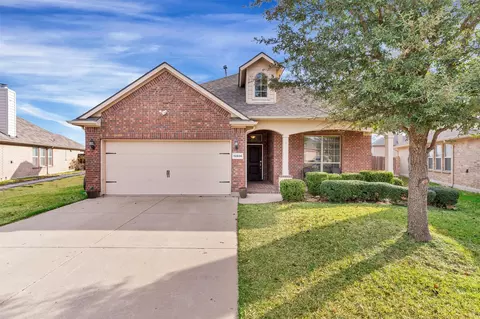 12836 Hidden Valley Ct, Fort Worth, TX 76177