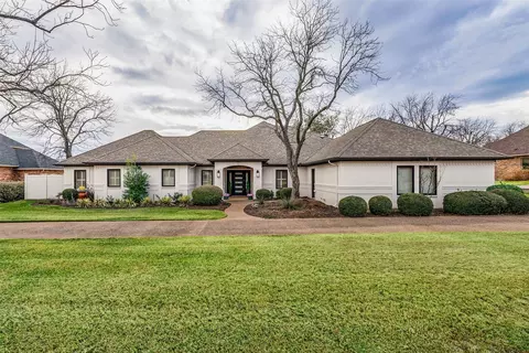 5605 Flagstick Dr, Granbury, TX 76049