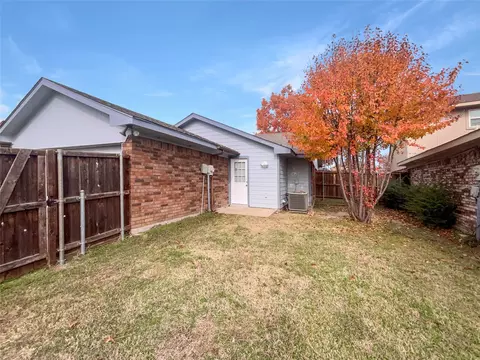 Exterior - 1408 Hackamore St, Mesquite, TX 75149 photo 2 of 9