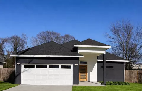 1009 E Buffalo St, Forney, TX 75126