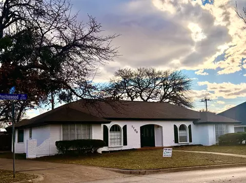 1700 Prestonwood Dr, Arlington, TX 76012