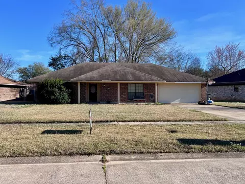 6317 Ernwood Cir, Shreveport, LA 71119