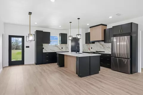 Kitchen - 17531 County Road 2507, Eustace, TX 75124 photo 1 of 6