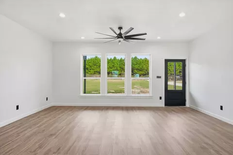 Living - 17531 County Road 2507, Eustace, TX 75124 photo 1 of 2