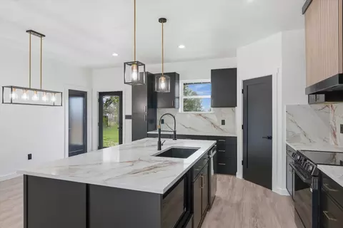 Kitchen - 17531 County Road 2507, Eustace, TX 75124 photo 6 of 6