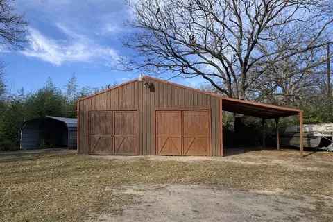 Exterior - 1980 Apache Rd, Quinlan, TX 75474 photo 2 of 3