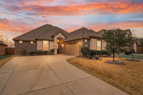1624 Barrel Oak Dr, Burleson, TX 76028