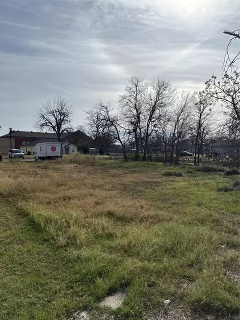 708 S 9th St, Temple, TX 76504 photo 2