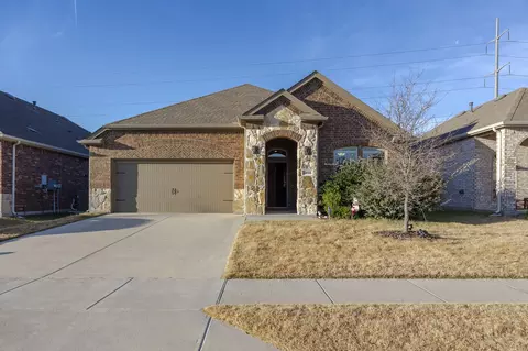 10318 Thunderwood Dr, Aubrey, TX 76227