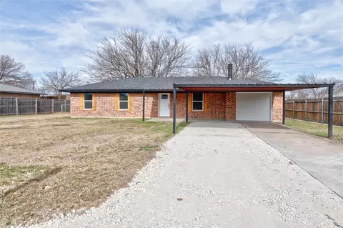 214 Sandy Ln, Clyde, TX 79510
