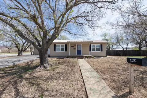 402 S Red Riv, Henrietta, TX 76365