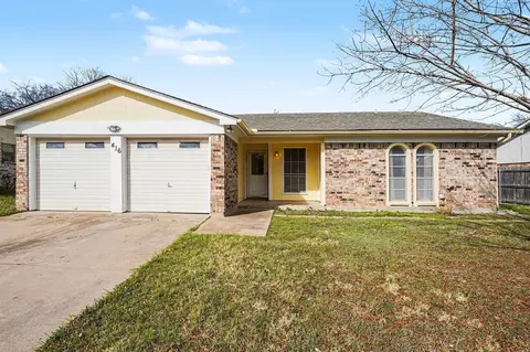 416 Normandy Ln, Saginaw, TX 76179